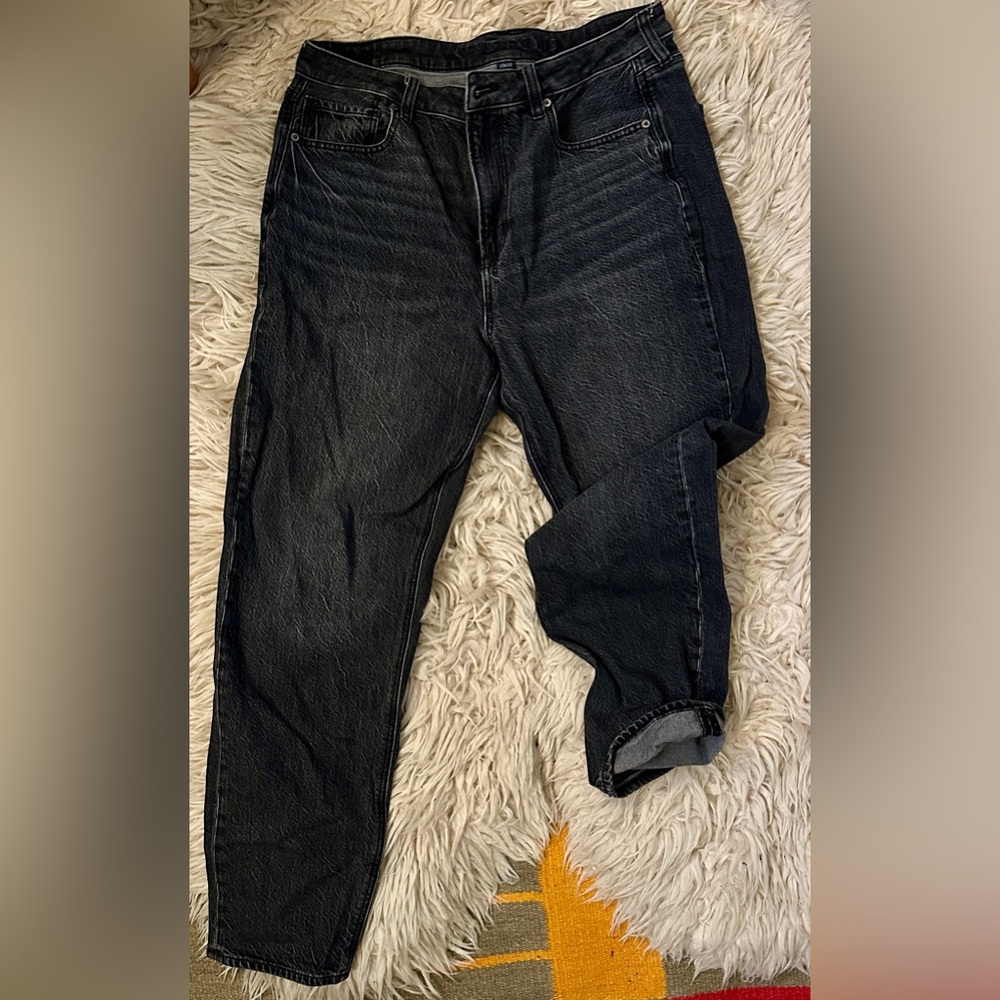 American Eagle Strigid Mom Jeans